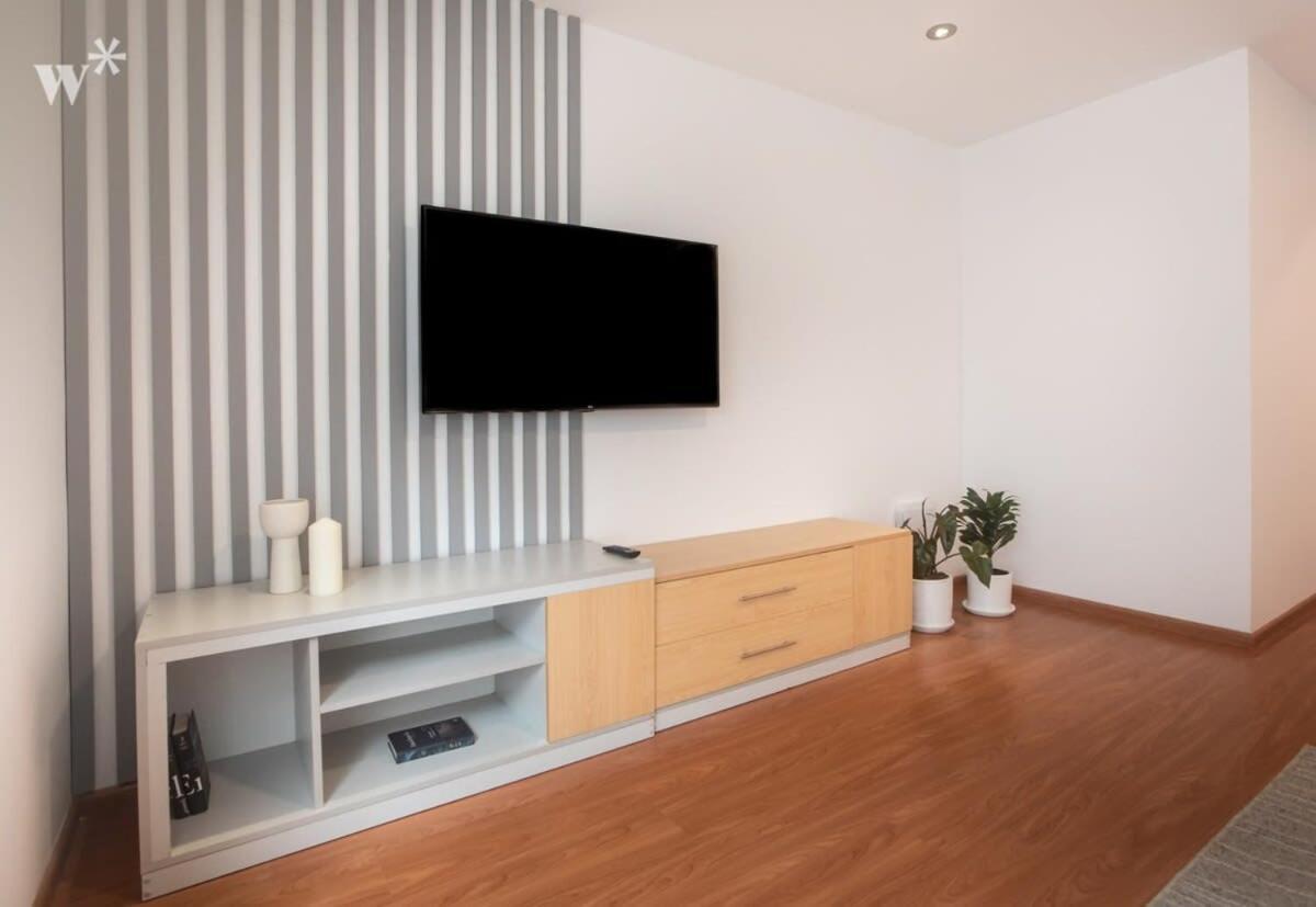 Sleek 2br In Miraflores Apartment *